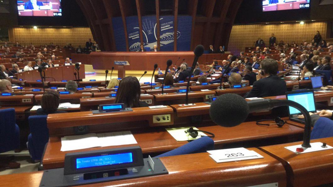 Het Parlementaire Assemblee van de Raad van Europa C-QS0TQXYAEbnaK.jpg