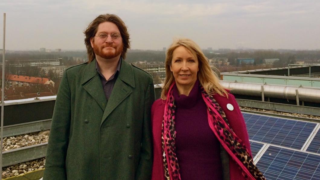 GroenLinks-Tweede Kamerlid Liesbeth van Tongeren en de Amsterdamse gemeenteraadskandidaat Jasper Groen presenteren het manifest Kies de zon