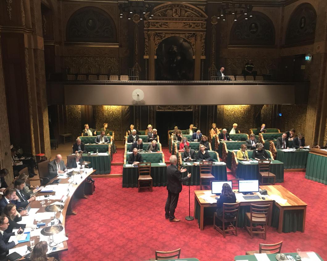 Tineke (recht), midden Tiny Cox (SP) en Rutte III (links) APB Tineke.jpg